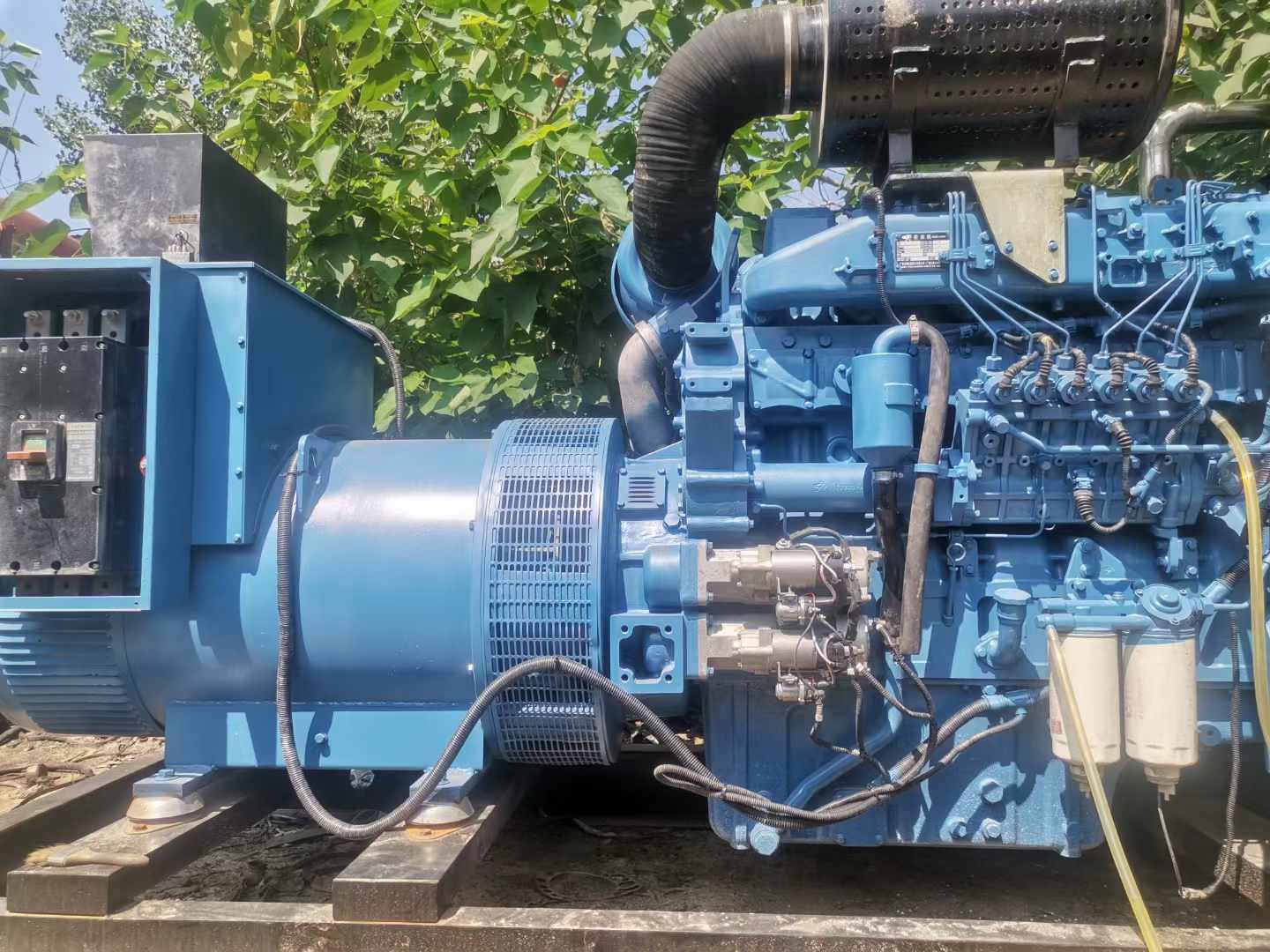 建华详细说明降低 800kW 柴油发电机输出电流波动的方法