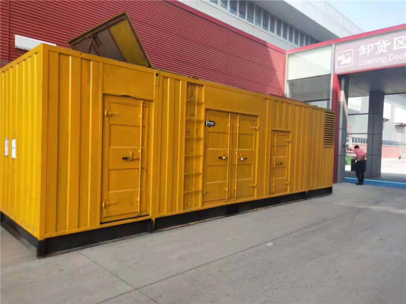 建华国内外发电机组租赁合同在明确设备维护责任方面有哪些不同做法？